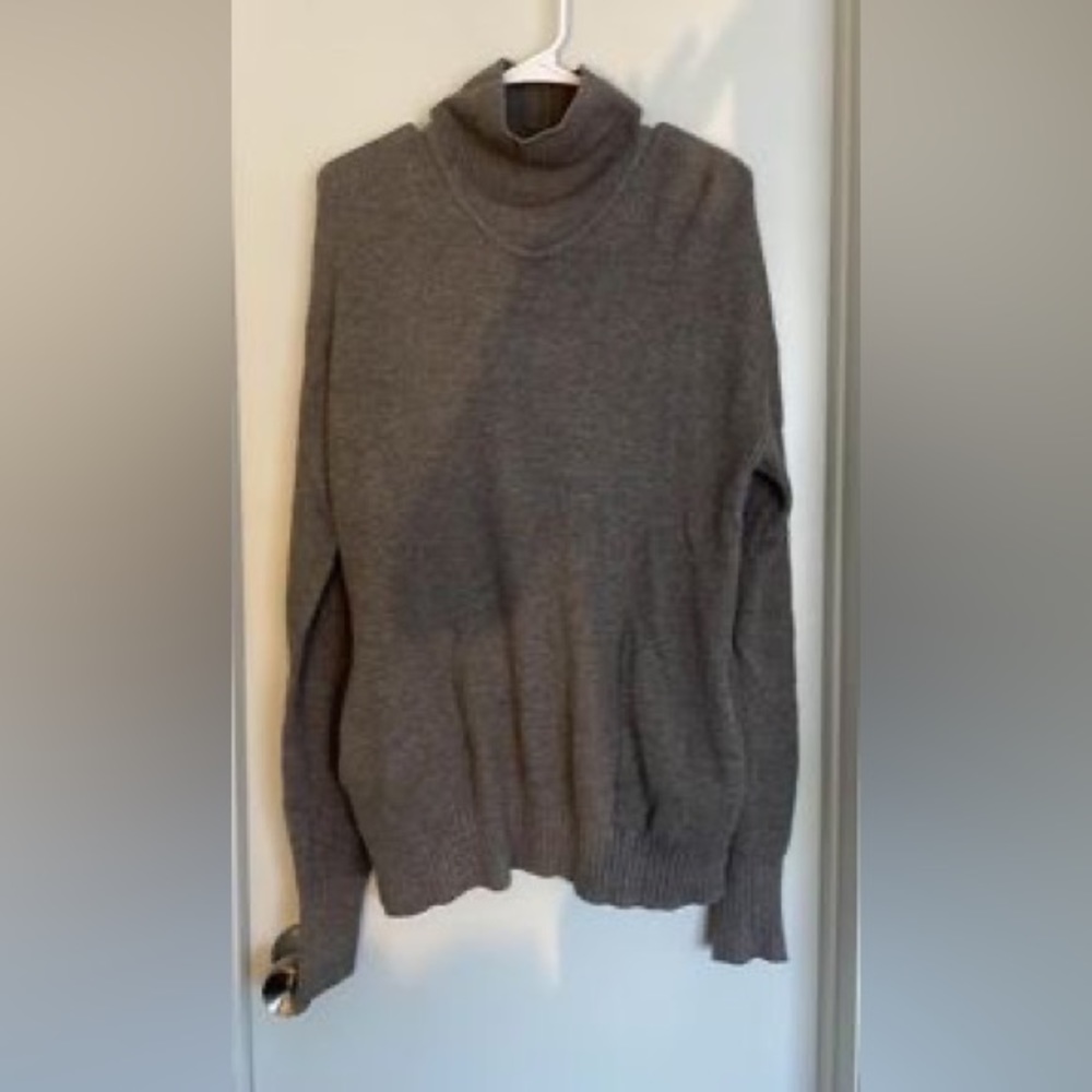 Lululemon turtleneck sweater